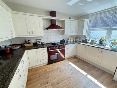 Kitchen & breakfast room